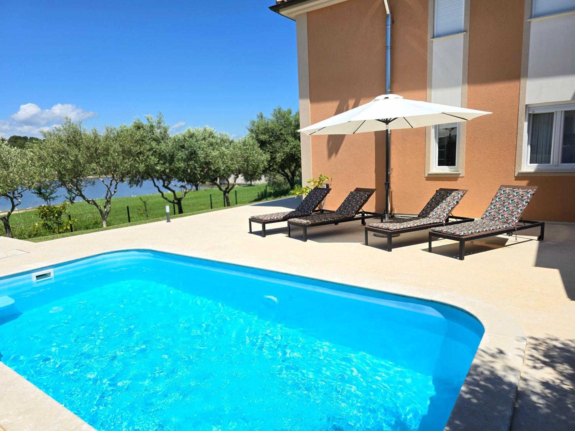 Olive Garden, Apartment With A Private Pool Banjole Exterior photo